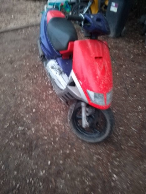 Aprilia Sr alkatr�szek alkatr�sz 