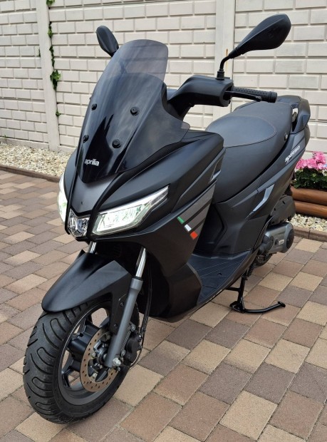 Aprilia Sxr 50 Új, Újszerű 2661km