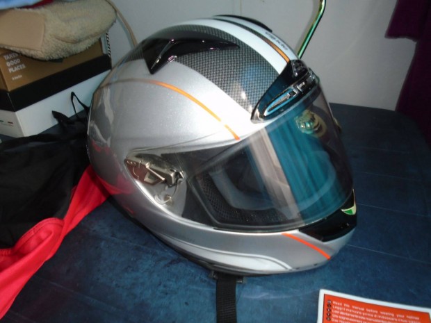 Aprilia bukósisak eladó