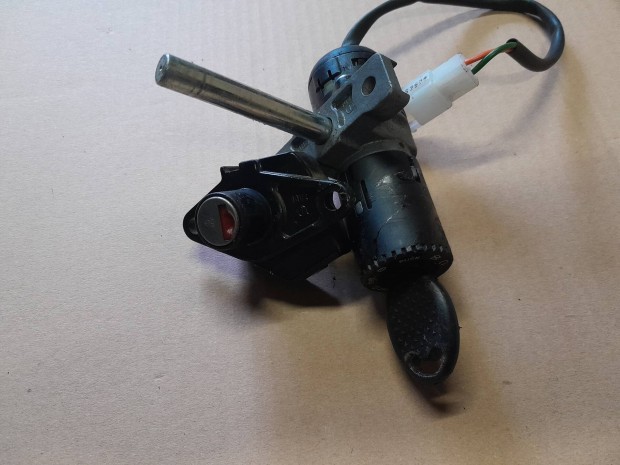 Aprilia gyujtskapcsol