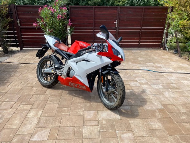Aprilia rs 50 alkatrsznek?