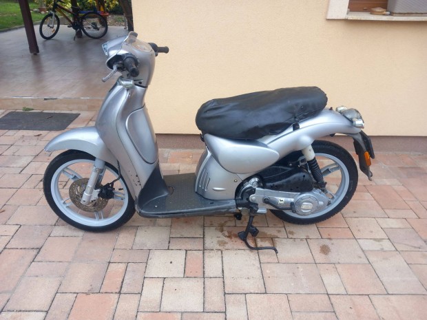 Aprilia scarabeo 50 4t