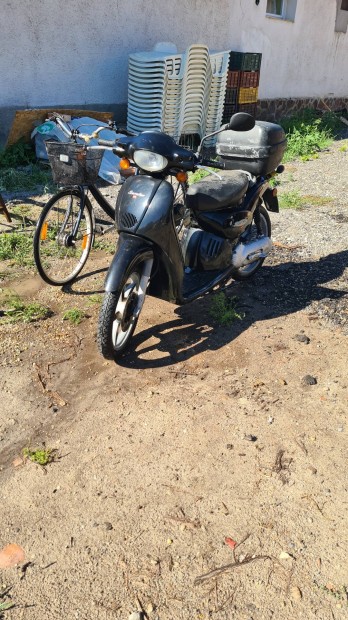 Aprilia scarabeo 50 alkatrésznek
