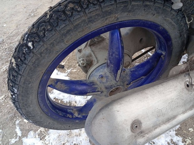 Aprilia scarabeo 50 ccm 2t alkatr�sz ker�k elad� !