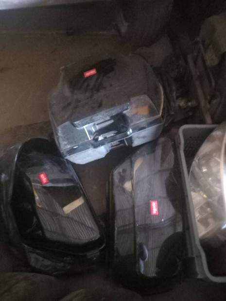Aprilia scarabeo dobozok