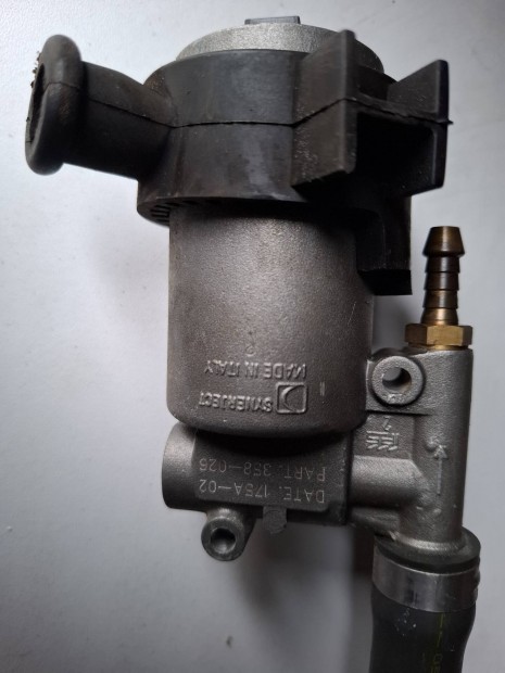 Aprilia sr 50 Robog� 2T benzin szivatty� elad� 