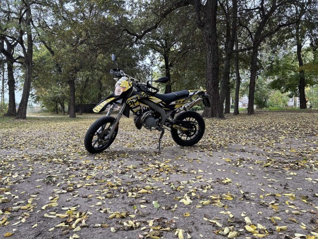 Aprilia sx50 supermoto 