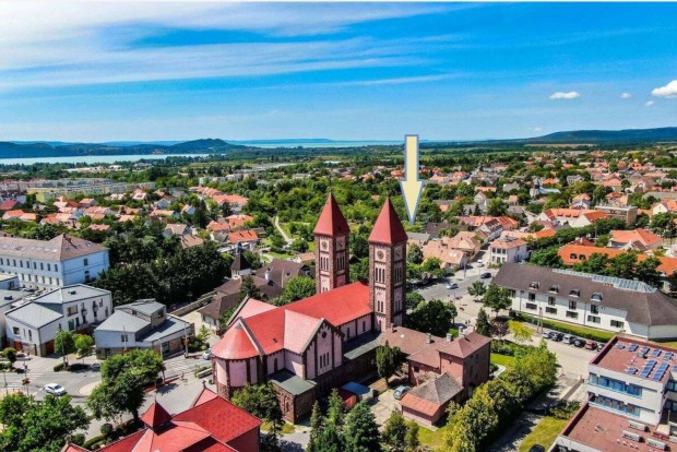 Apr hzik Balatonfreden - Vide
