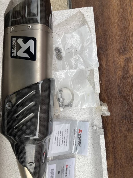 Aqrapovic kipufog