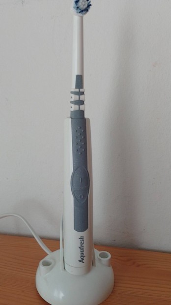Aquafresh elektromos fogkefe