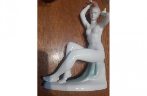 Aquincumi porcelán női akt