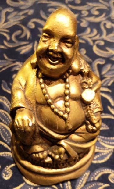 Arany Buddha. Buddha tri
