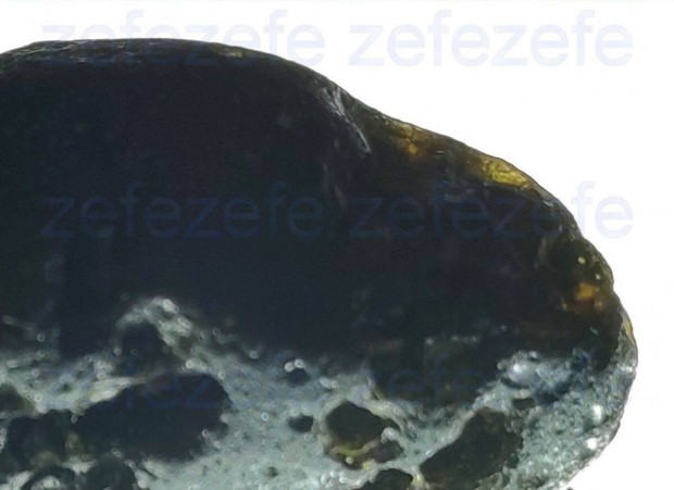 Arany Tektit Meteorit - 23,34 gramm / 116,70 kart (594.)