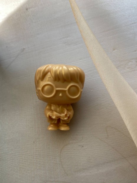 Arany harry potter figura