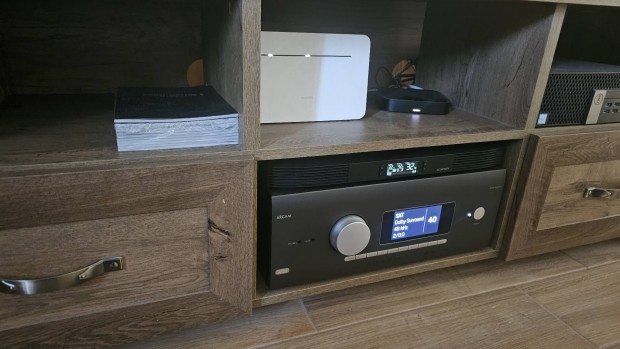 Arcam AVR 11