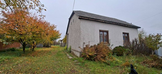 �rcs�kken�s!Fedezze fel Tarpa var�zs�t: 2 szob�s h�z v�rja!