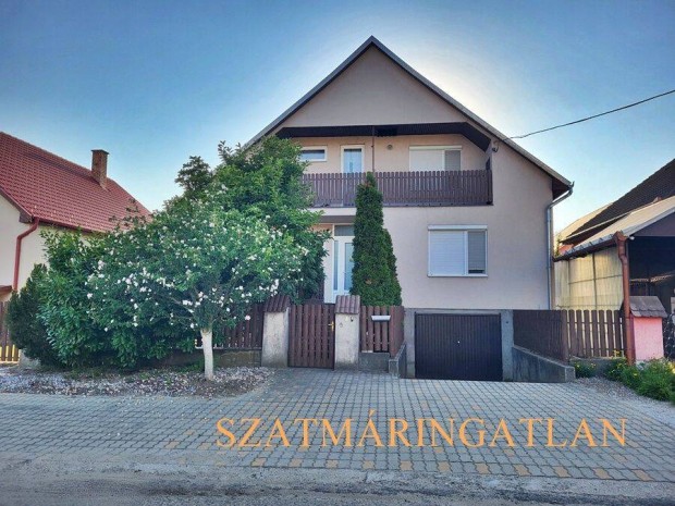 �res�s!!M�t�szalka kertv�rosi r�sz�n 180 m2-es fel�jtott szintes h�z e