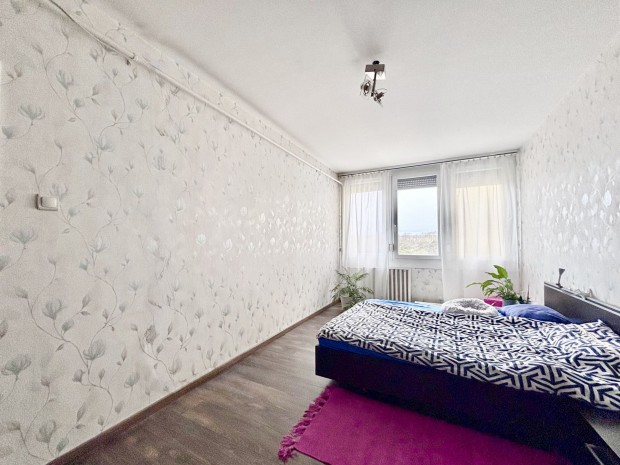 �res�s!!!  befektet�snek �s otthonnak is t�k�letes