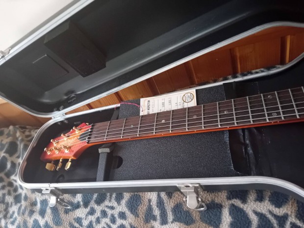 Aria Pro II AR-CST/AGS gitár vigyázott áll. kemény tokkal Eladó