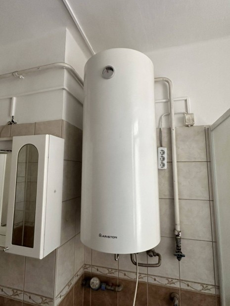 Ariston villanybojler elad (120 l)