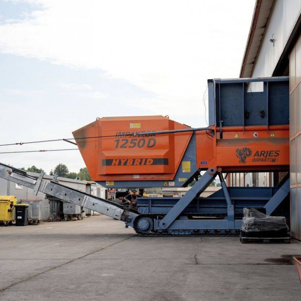 Arjes Impaktor 1250 Hybrid shredder daráló