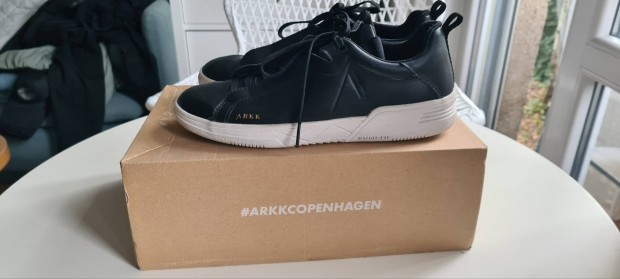 Arkk Copenhagen Uniklass fekete br ni sportcip 40-es 