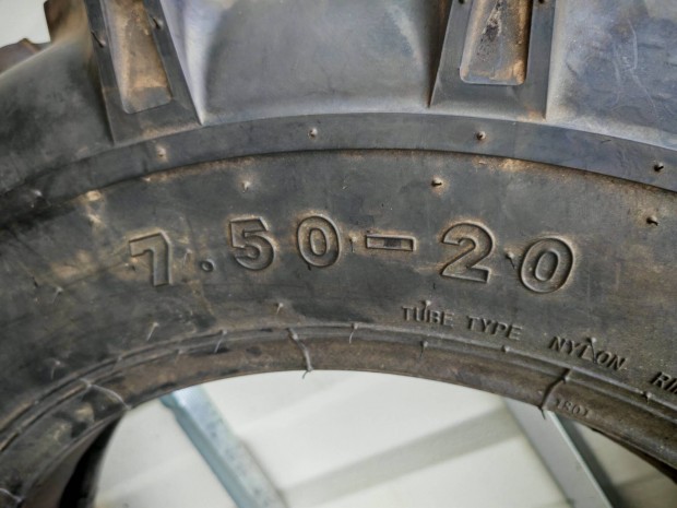 Armour 7.50-20 traktor elsőgumi belsővel