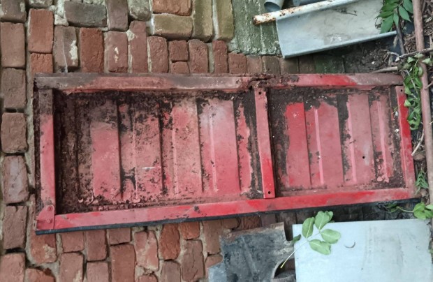 Aro 1,3 utast�r elv�laszt� h�tfal