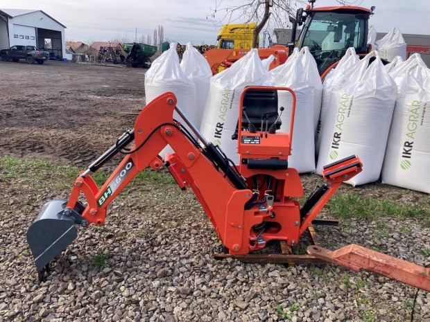 �rok�s� adapter elad� saj�t hidrailika rendszerrel Cat1 Cat2