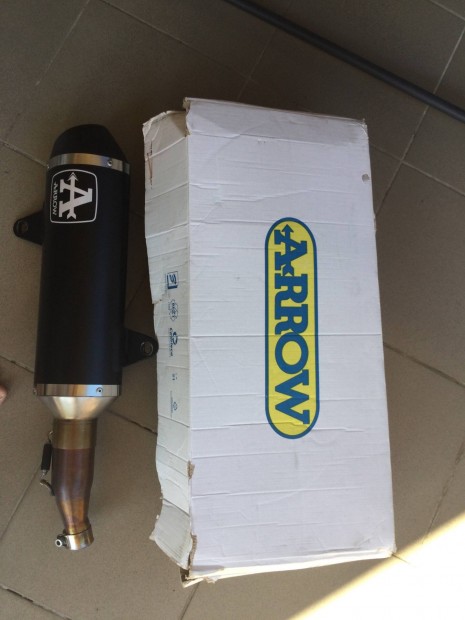 Arrows kipufog dob