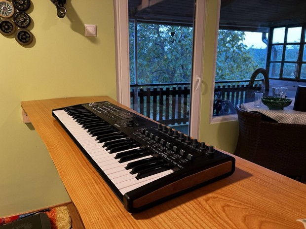 Arturia 61 mk2 Midi keyboard 