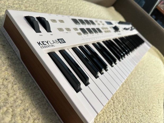 Arturia Keylab Essential 61 MIDI billentyzet, keyboard, controller