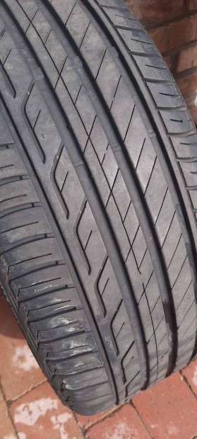 rva Bridgestone Turanza T001 215 55 R17 nyrigumi (1db)