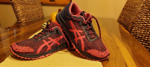 Asics Alpine XT ni terepfut cip, tracipo 39