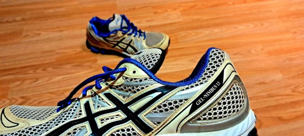 Asics Gel Nimbus 13, szép, masszív és strapabíró 45-ös sportcipő