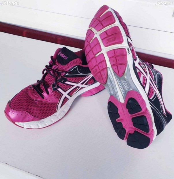 Asics G�l pulse n�i cip� elad�