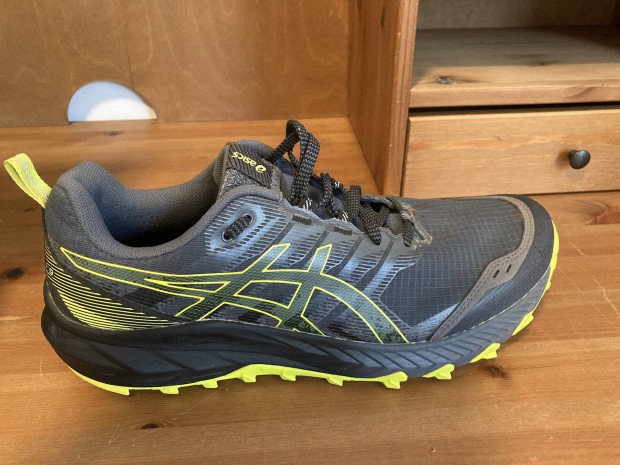 Asics fut cip 44 45 gel-trabuco terra