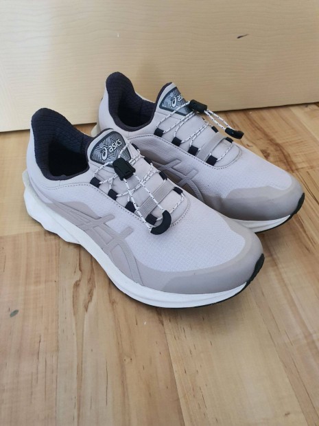 Asics futócipő 41.5-es