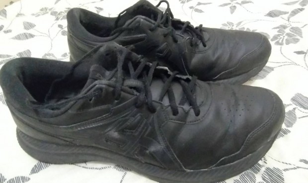 Asics gel contend sl 32cm 50,5-es cip�