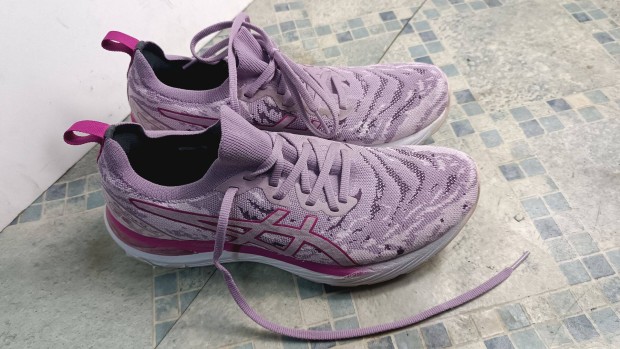 Asics ni futcip 42