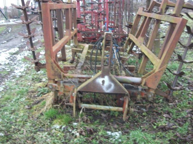 �s�borona elad�