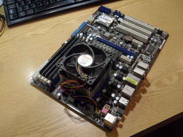 Asrock AM3 alaplap, USB3, +Phenom II X2 +8GB DDR +HD 5670