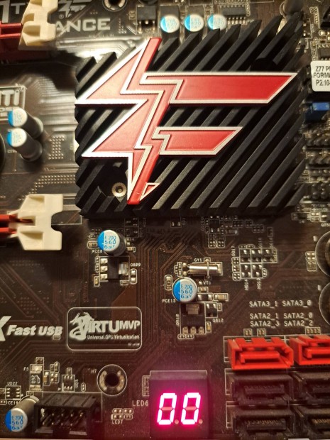 Asrock fatal1ty z77 performance / doboz + h�tlap/ 