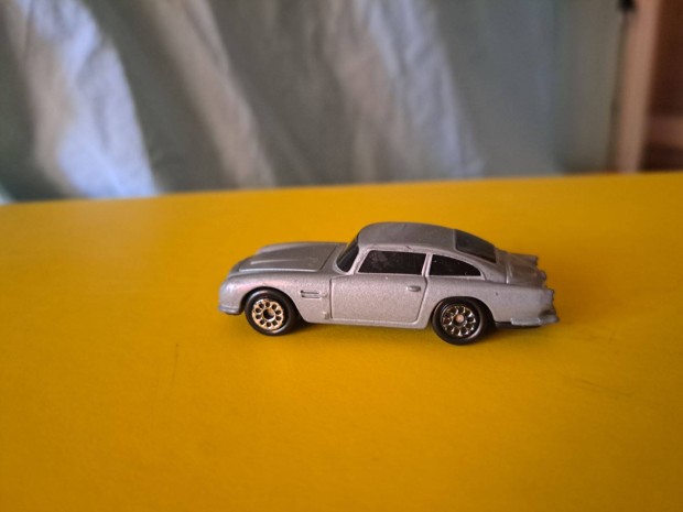 Aston Martin DB5 - James Bond 007, Tic Toc