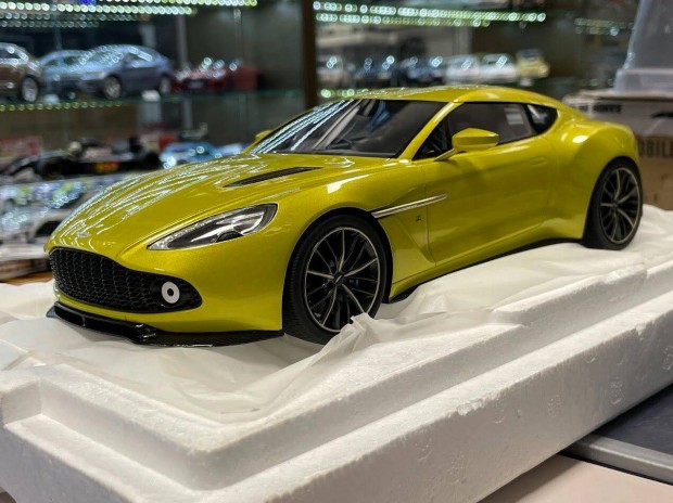 Aston Martin Vanquish Zagato Cosmopoliten 2017 1:18 TSM TS0191 resin