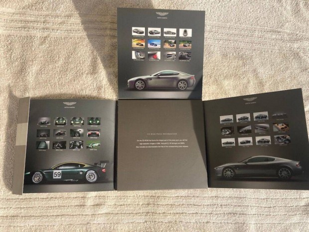 Aston Martin modellprogram + CD