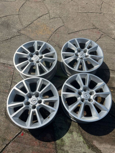 Astra H/Zafira B 5x110 17-es felni szett