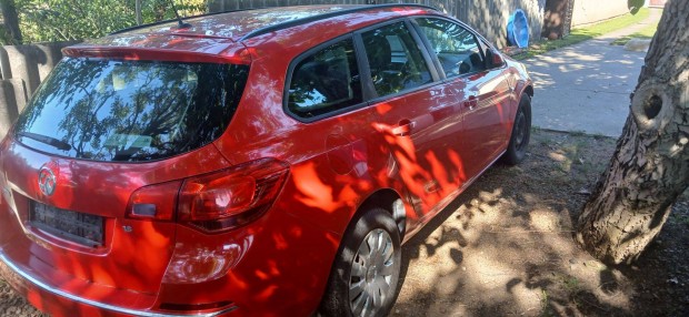 Astra j kombi jobb oldala ajtok negyed elado