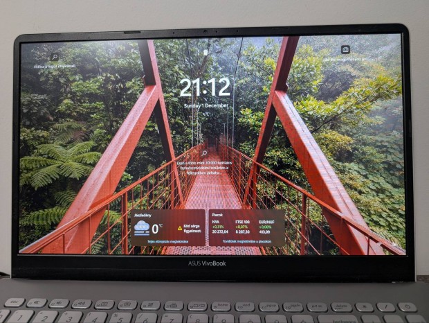 Asus 15.6" laptop