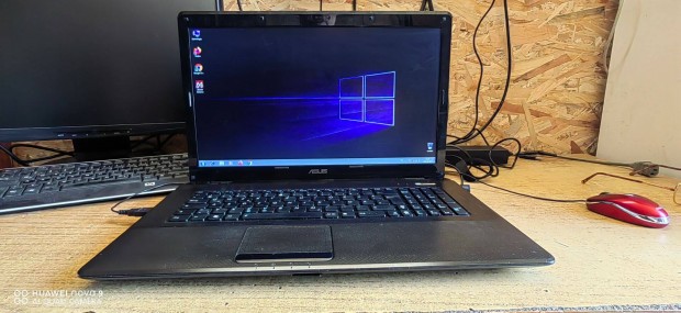 Asus 17col,2mag,4gb DDR3,320gb,Webcam,Wifi